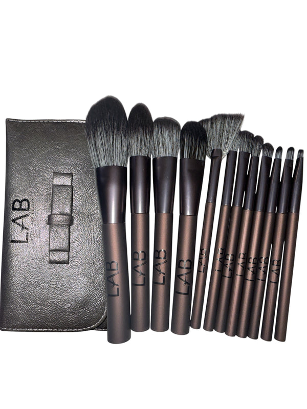 12 PIECE MAKEUP BRUSH SET